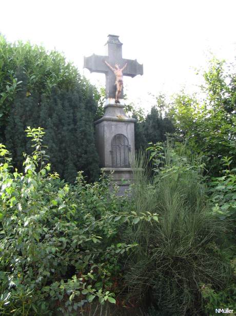Sandstein ehemaliges Grabkreuz des Friedhof Arsbec